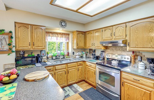 Bellevue Maison | 5 Mi to Platte River: Inviting Bellevue Rental