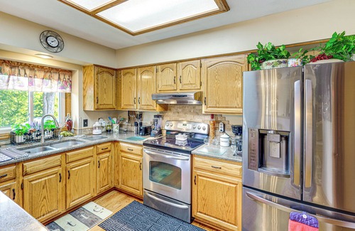 Bellevue Maison | 5 Mi to Platte River: Inviting Bellevue Rental