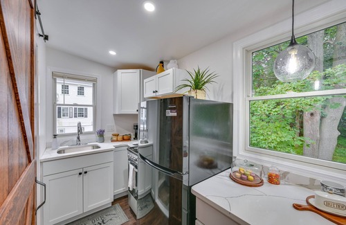 Danvers Appartement | 5 Mi to Salem: Furnished Patio at Danvers Studio!
