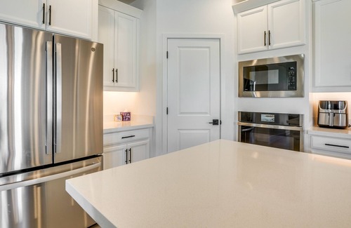Glendale Maison | Newly Built Glendale Home: 5 Mi to Westgate!