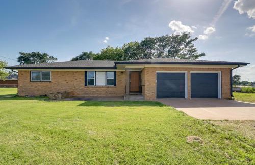Wichita Maison | 5 Mi to Zoo Family Retreat in Wichita!
