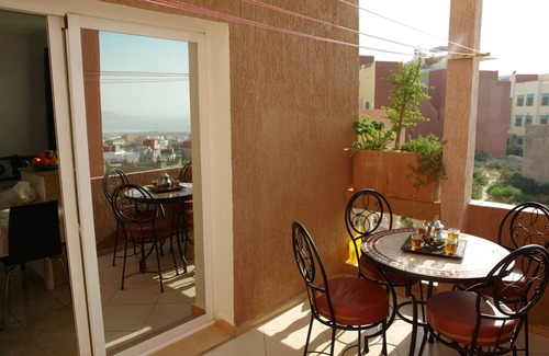 Tamrhakht Appartement | plage à 5 min, appart terrasse Vue mer idéal famille/surfeur village typique berbère