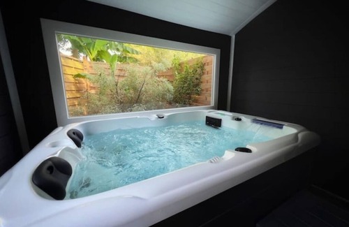 Pleuven Maison | 🏖 5 min from Bénodet and the ocean - comfortable rooms with SPA included 🌿