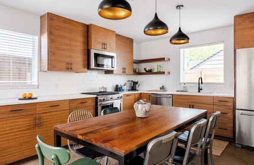 Blackshear-Prospect Hill Maison | 5 Min from Moody - Austin's Eastside Gem