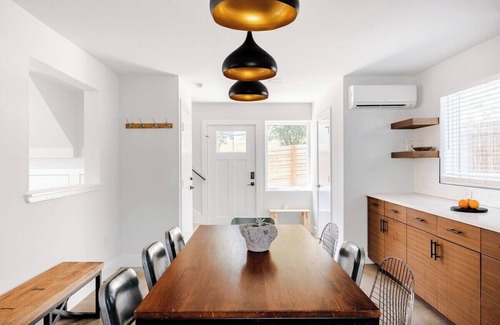 Blackshear-Prospect Hill Maison | 5 Min from Moody - The Eastside Gem
