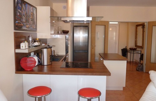 Heviz Appartement | 5 min du lac thermal, gr.3 chambres Appartement avec terrasse de 20 m² sur le toit, climatisation, internet,