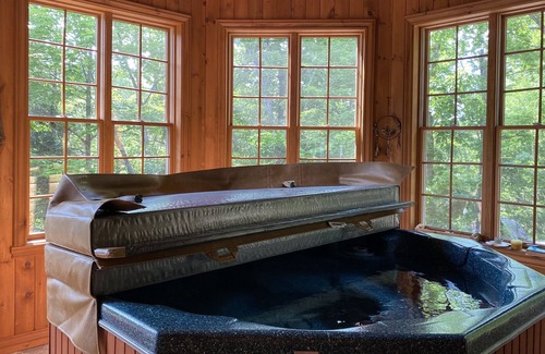 Lac-Superieur Cabine | 5 min to Tremblant Park and ski Resort. Ideal Retreat for Summer or Winter fun