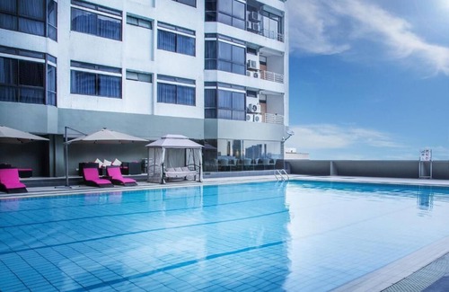 Bukit Bintang Maison | 5 min walk to Pavilion KL. 20 pax max. Spacious 4-bedroom condo in Kuala Lumpur