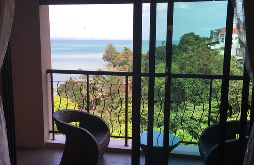 Tanjung Bungah Copropriété | 5 mins to batu ferringhi beach family condo with great view