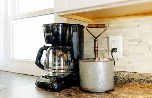 Ironton Maison | 5 minute bike to trails & downtown - Dogs Okay!