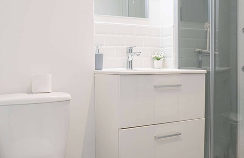 Chatellerault Appartement | 5-minute walk from TGV station