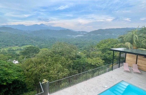 Tarcoles Maison | 5 minutes from Crocodile Bridge Ideal family home.