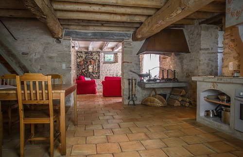 Rouffiac Maison | À 5 mn d'Albi, la Maresque, charme, climatisation, piscine chauffée, 4G+, WIFI.