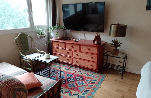 Levallois-Perret Appartement | 5 minutes from Eiffel tour , aoesome place
