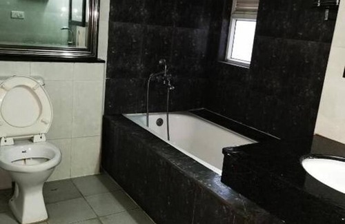 Pallavaram Appartement | 5 Minutes to Airport - Spacious private apartment