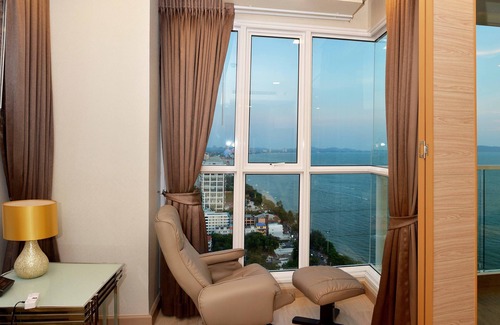 Pattaya Bay Appartement | 5 * nouveau lux une chambre au 27 étage vue mer panoramique 20m à la mer
