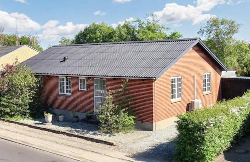Aalbaek Maison | 5 person holiday home in Ålbæk