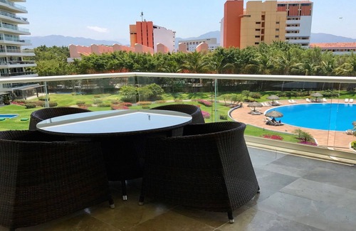 Marina Vallarta Copropriété | SHANGRI LA 5 * LUXE FRONT DE LA PLAGE AVANT 3 LITS / 3 BAINS, NON DISPONIBLE NOV, TÔT DÉC.
