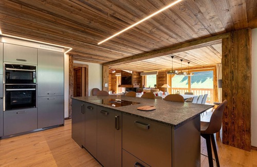 Saint-Jean-de-Sixt Chalet De Ski | Chalet 5 étoiles avec piscine d'été et home cinéma