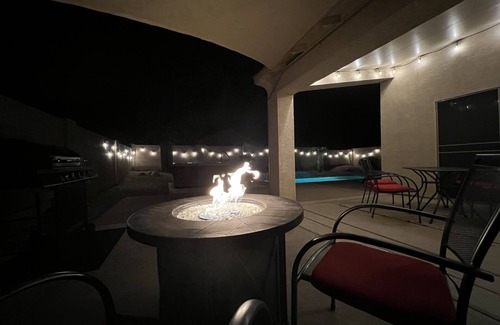 San Tan Valley Maison | 5 Star~Heated Pool~SpaHotTub~New furniture~EVplug~Relaxing Oasis Desert Retreat!