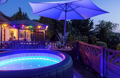 Krakow am See Maison | 5-Star Holiday Home with Sauna & Whirlpool. Perfect for the Whole Family.