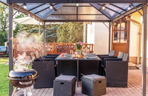 Krakow am See Maison | 5-Star Holiday Home with Sauna & Whirlpool. Perfect for the Whole Family.