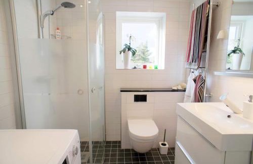 Ingaro Lit Et Petit-Déjeuner | 5-star homestay for 2 with breakfast, hot-tub, aircon and bikes
