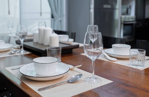 Phra Khanong Nuea Maison | 5 star Spacious & Bright 4BR House w/ movie theater