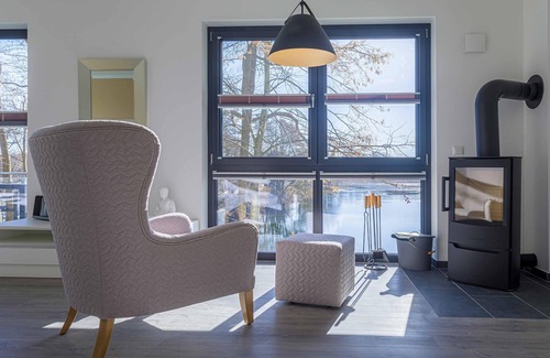 Krakow am See Appartement | 5-star vacation apartment with balcony and view of Lake Krakow