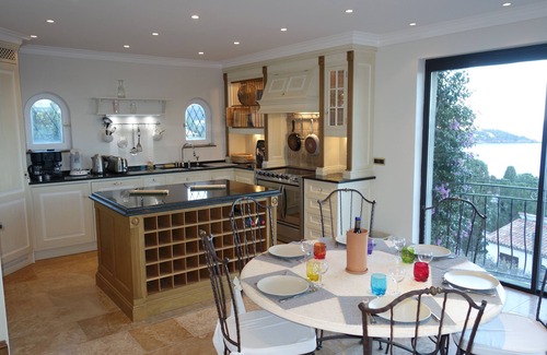 Espero-Pax Villa | Villa classée 5 étoiles. Climatisée. Sécurisée. Vue mer exceptionnelle, Piscine