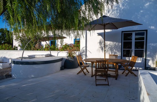Vimieiro Villa | 5 Star Villa 7 Bedrooms + pool 21 guests + Events Barn + 2.5 hect near Évora