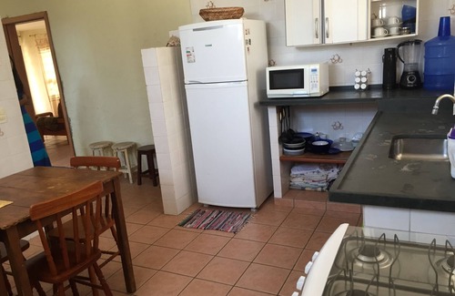 Maresias Maison | Maison avec 5 suites près de la plage, piscine, terrain de volley, salle de jeux