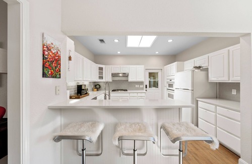 Boerne Maison | Texas Hill Country Home, walk to restaurants- close to Fredricksburg wineries