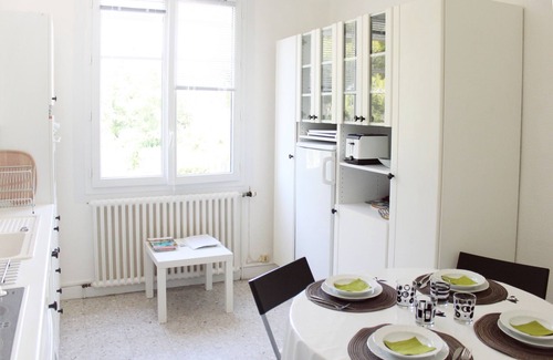 Saint-Cyr-sur-Mer Appartement | A 5' à pieds de la plage des Lecques, appt indépendant