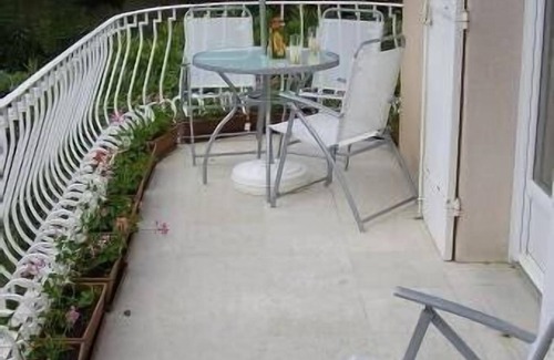 Saint-Cyr-sur-Mer Appartement | A 5' à pieds de la plage des Lecques, appt indépendant