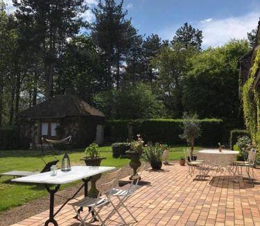 Montcresson Lit Et Petit-Déjeuner | 50 m² Chambre d'hôtes ∙ 2 chambres ∙ 4 personnes