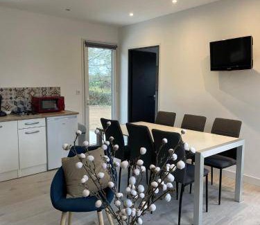 Yvre-l'Eveque Chalet De Ski | 50 m² Chalet ∙ 2 chambres ∙ 6 personnes