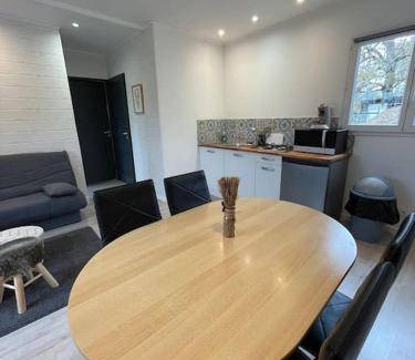 Yvre-l'Eveque Chalet De Ski | 50 m² Chalet ∙ 2 chambres ∙ 6 personnes