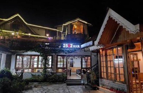 Rumtek Auberge | 50 m² Auberge de jeunesse ∙ 3 chambres ∙ 6 personnes