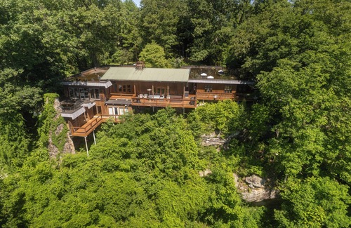 Summerlee Maison | Luxe avec vue imprenable sur la New River Gorge, récemment rénové, pour toute la famille