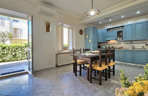 Porto Sant'Elpidio Appartement | [50 mt FROM THE SEA] Wi-fi Court and Air Conditioner