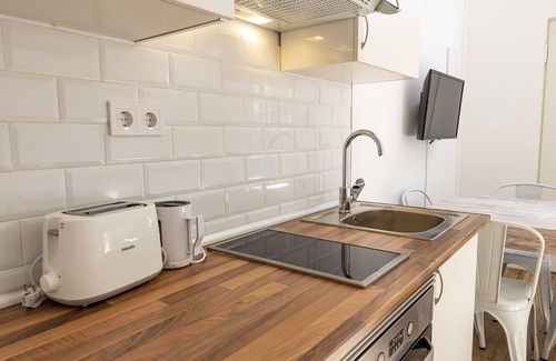 Vista Alegre Maison | 50 mts Metro, 4km Sol/atocha/retiro, Nuevo, Secadora y Lavadora, Wifi, Mascotas