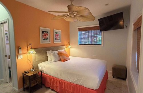 Kahana Lit Et Petit-Déjeuner | Maui Beach House | Ocean View Bed & Breakfast | BBQ, Garden & Free Parking