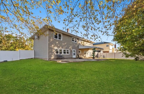 Deer Park Appartement | 50% off 4bedrooms+2baths+living rooms+kitchen+dinning room+family room+ backyard