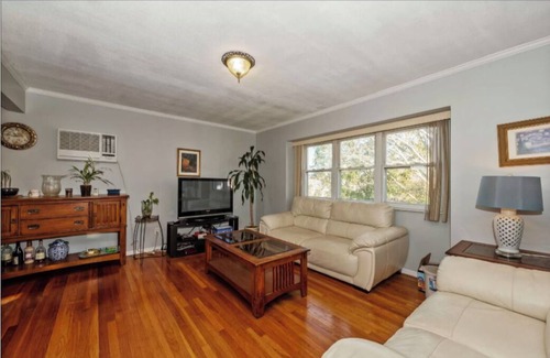 Deer Park Appartement | 50% off 4bedrooms+2baths+living rooms+kitchen+dinning room+family room+ backyard