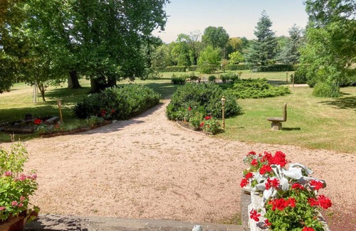 Saint-Genes-du-Retz Autre | 500 m² Château ∙ 6 chambres ∙ 15 personnes