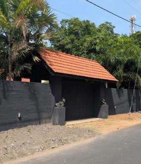 Vadamaradchy North Maison | 501 Thumpalai Road