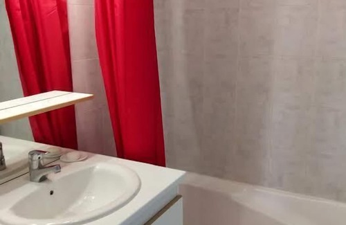 Reallon Appartement | 50m from resort center, 3rd floor, balcony, ski locker, 36m², Réallon