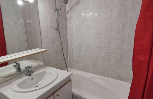 Reallon Appartement | 50m from resort center, 3rd floor, balcony, ski locker, 36m², Réallon