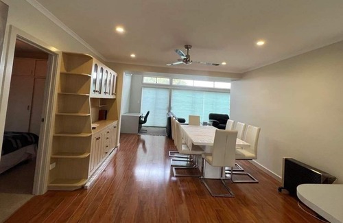 Muloowurtie Maison | 50M Walk to the beach! Great quick getaway from The City